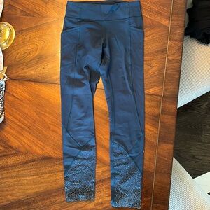 Lululemon Leggings, Blue, Size 4, Great Condition.